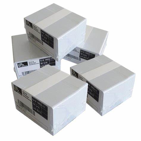 Tarjeta de PVC 3-3/8 x 2-1/8" Blanco 30 Mil con 500
